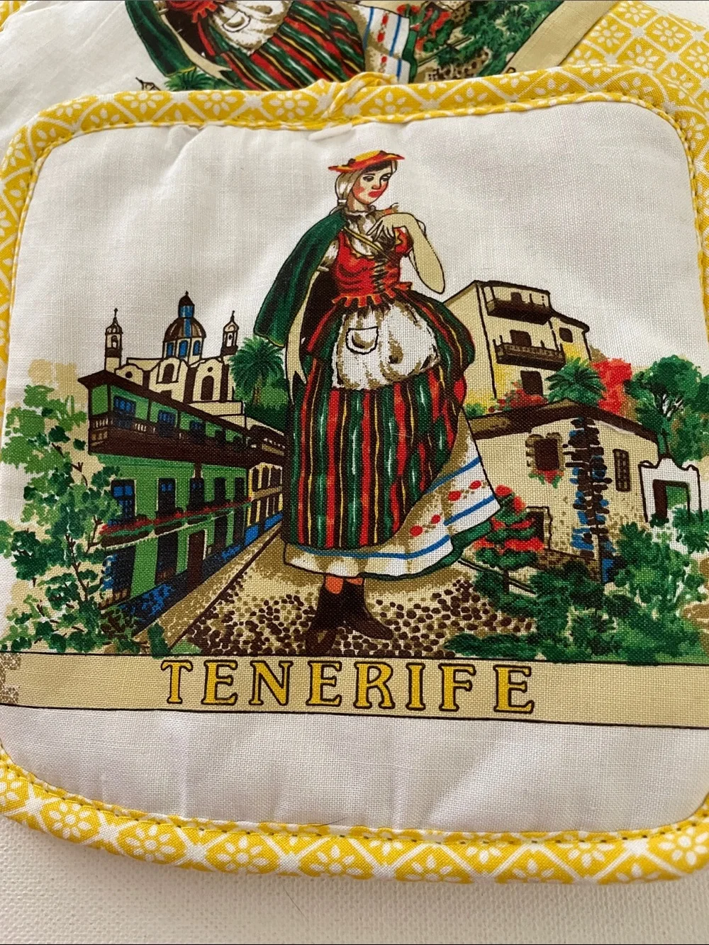 Set of nwot oven mittens images of Tenerife island 100% cotton